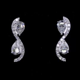 Infinity-Inspired Lab-Grown Diamond Earrings in 18K Gold