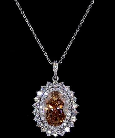 FEMALE HIDDEN HALO PENDENT