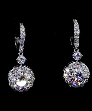 FEMALE HALO EARRING