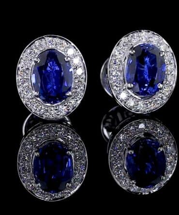 FEMALE HALO EARRING