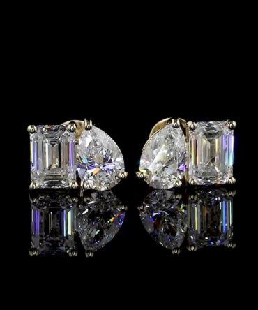 FEMALE SOLITAIRE EARRING