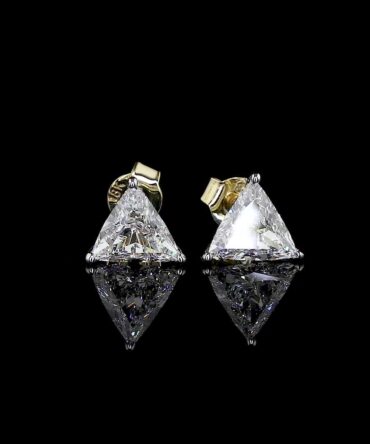 FEMALE SOLITAIRE EARRING