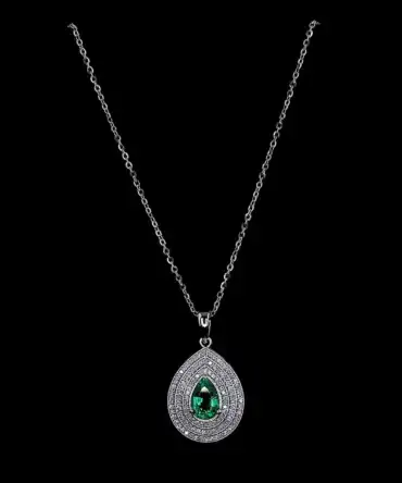 FEMALE HIDDEN HALO PENDENT