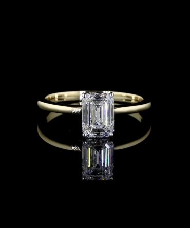 FEMALE SOLITAIRE RING